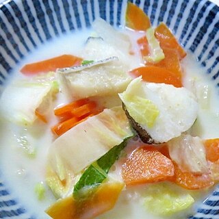 タラの豆乳野菜スープ
